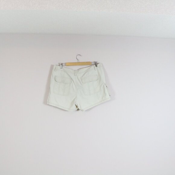 *G.H. Bass & Co. Beige Cargo Shorts - Picture 6 of 7